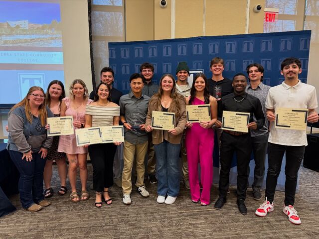 Congratulations to all the student athletes that were honored at the Student Awards Banquet! We’re proud to see our athletes making a difference across campus! 🙌